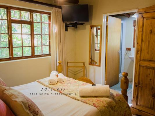Room image 3