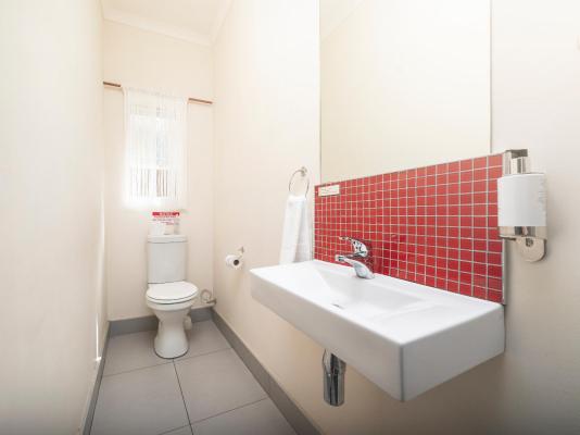 Room image 6