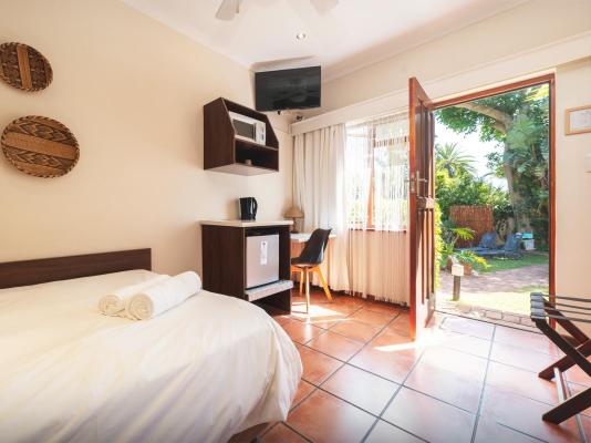 Room image 10