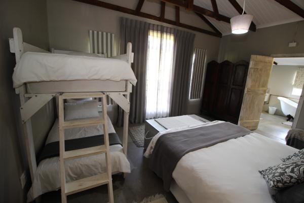 Avonsrus Guest House - 194525
