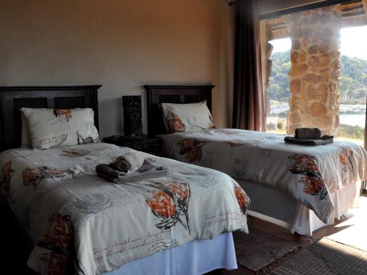 Room image 3