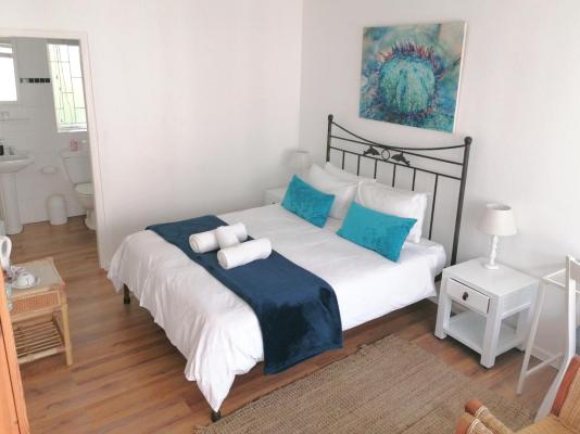 Room image 4