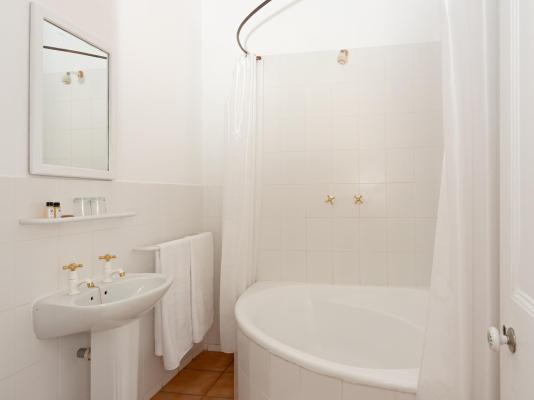 Room image 15