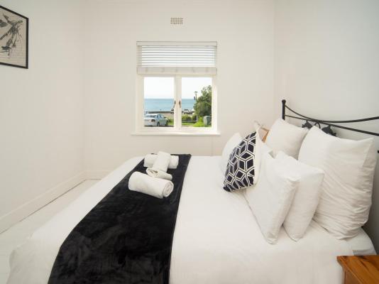 Room image 3
