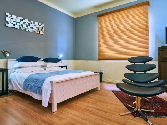 Room image 6