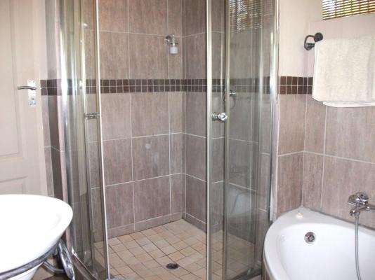 Room image 2