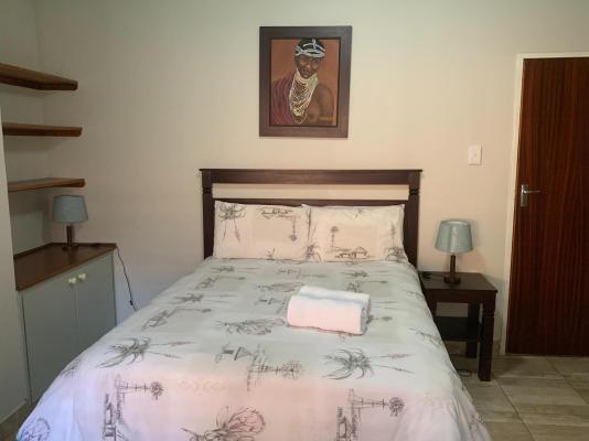 Room image 3