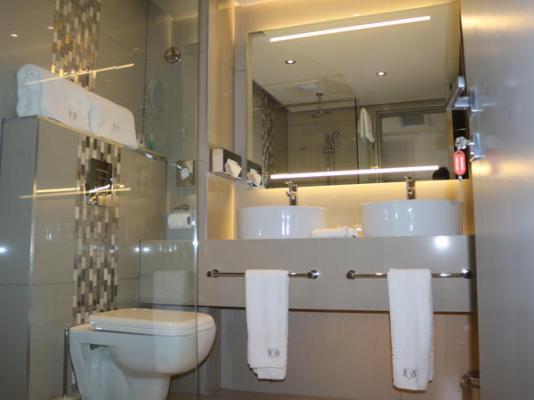 Room image 1