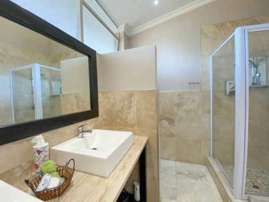 Room image 7