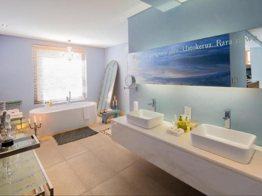 Room image 3