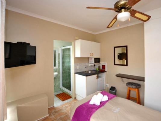 Room image 7