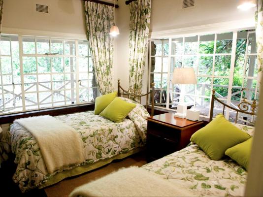 Room image 4