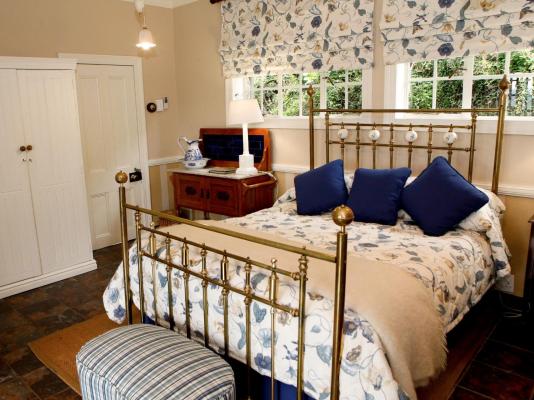 Room image 5