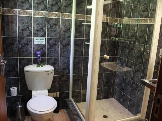 Room image 4