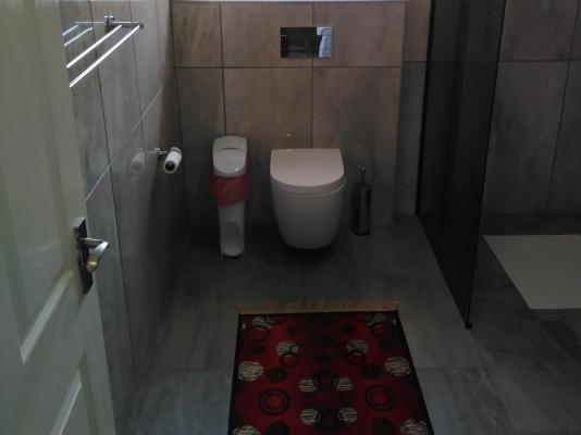 Room image 3