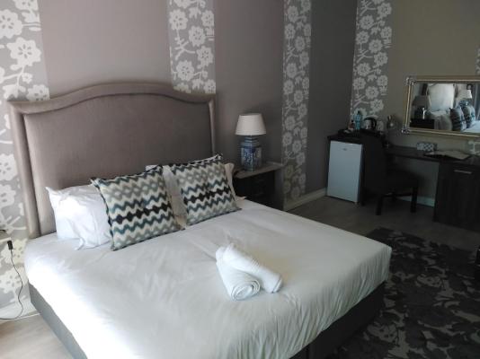 Room image 1