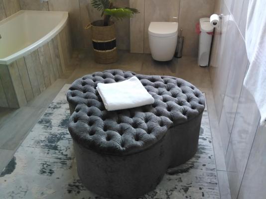 Room image 6
