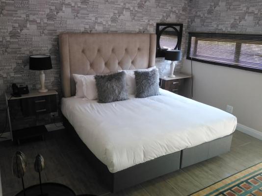Room image 8
