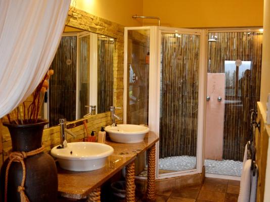 Room image 4