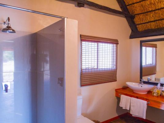 Room image 4
