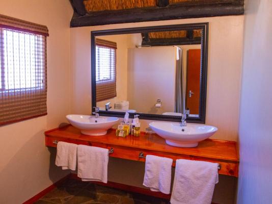 Room image 3