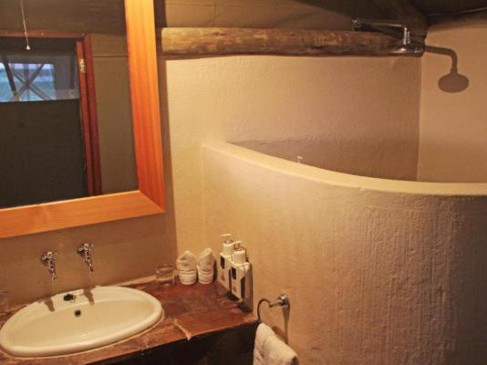 Room image 3