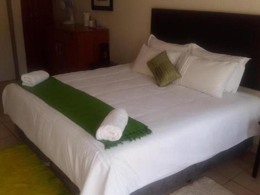 Room image 1