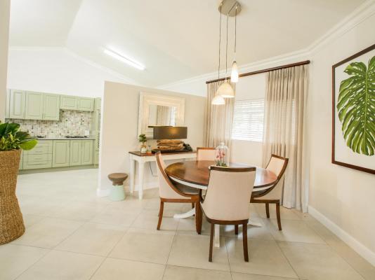 Room image 3