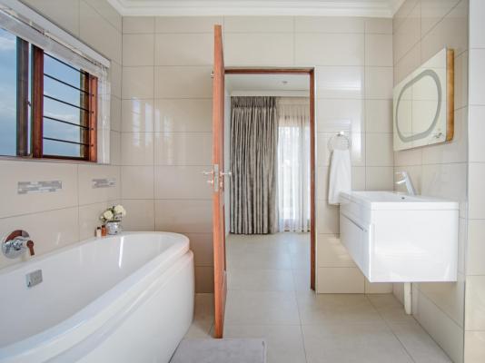 Room image 21