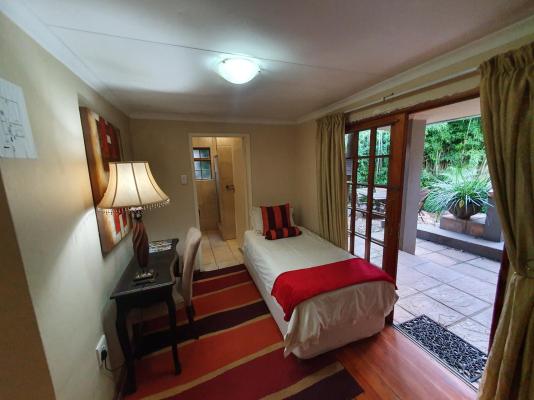 Room image 15