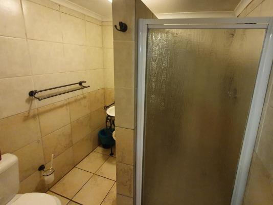 Room image 18