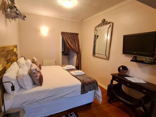 Room image 38