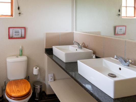 Room image 1