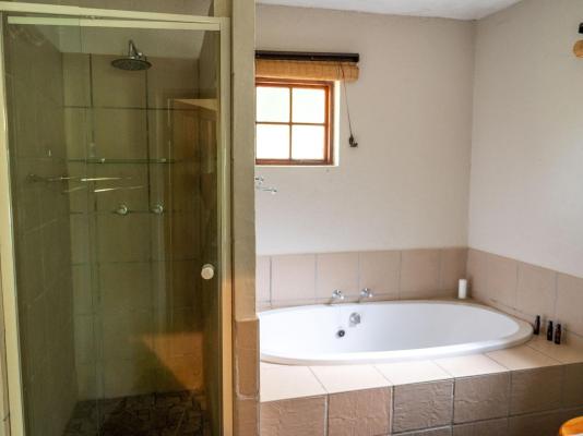 Room image 2