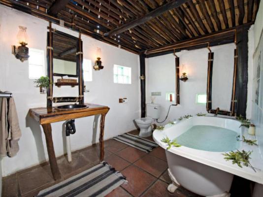 Room image 4