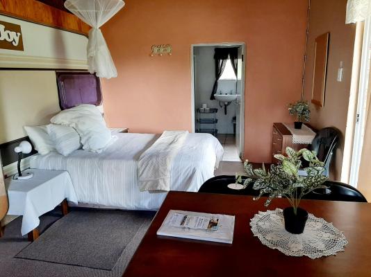 Room image 3