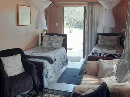 Room image 4