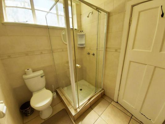 Room image 2