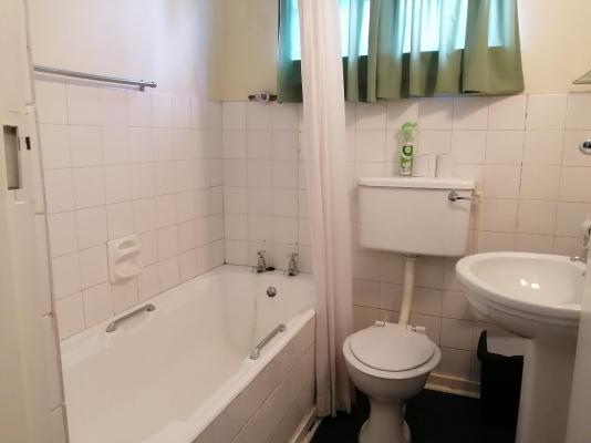 Room image 11