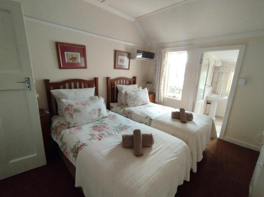 Room image 1