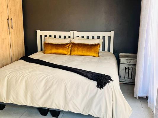 Room image 25