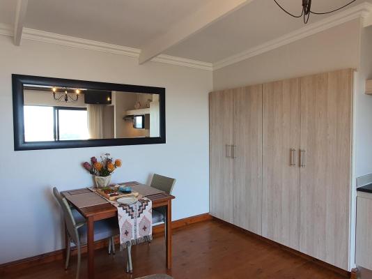 Room image 4