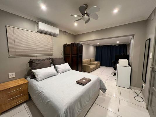 Room image 5