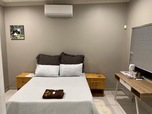 Room image 9