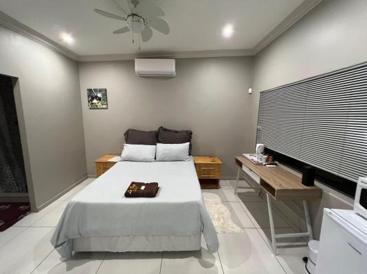 Room image 10