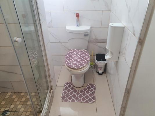 Room image 5