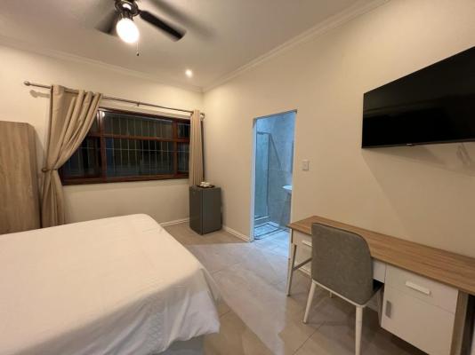 Room image 3