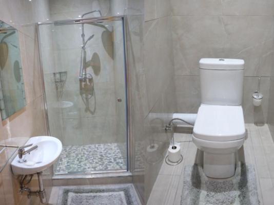 Room image 4