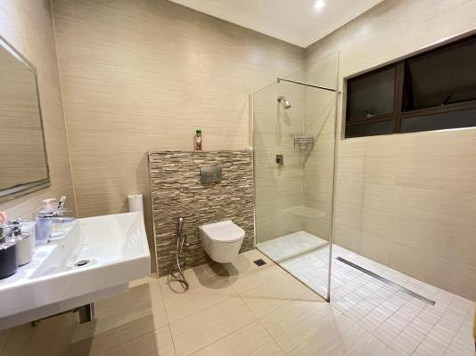 Room image 4