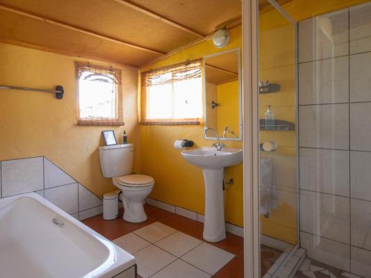 Room image 7